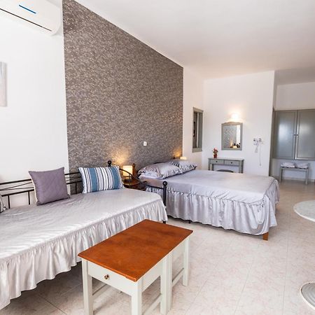 Perama Hotel, Karpathos アモピ エクステリア 写真