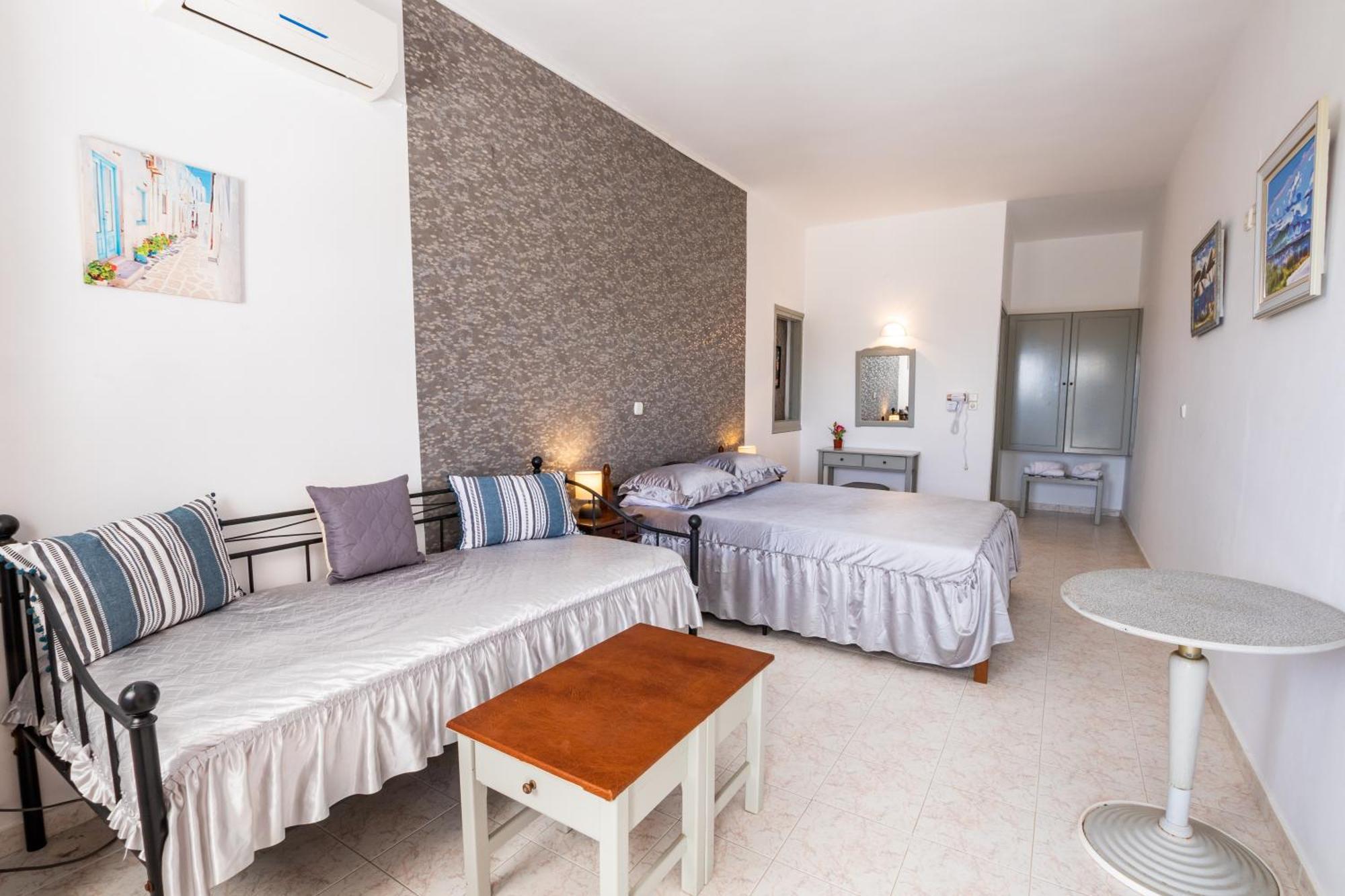 Perama Hotel, Karpathos アモピ エクステリア 写真