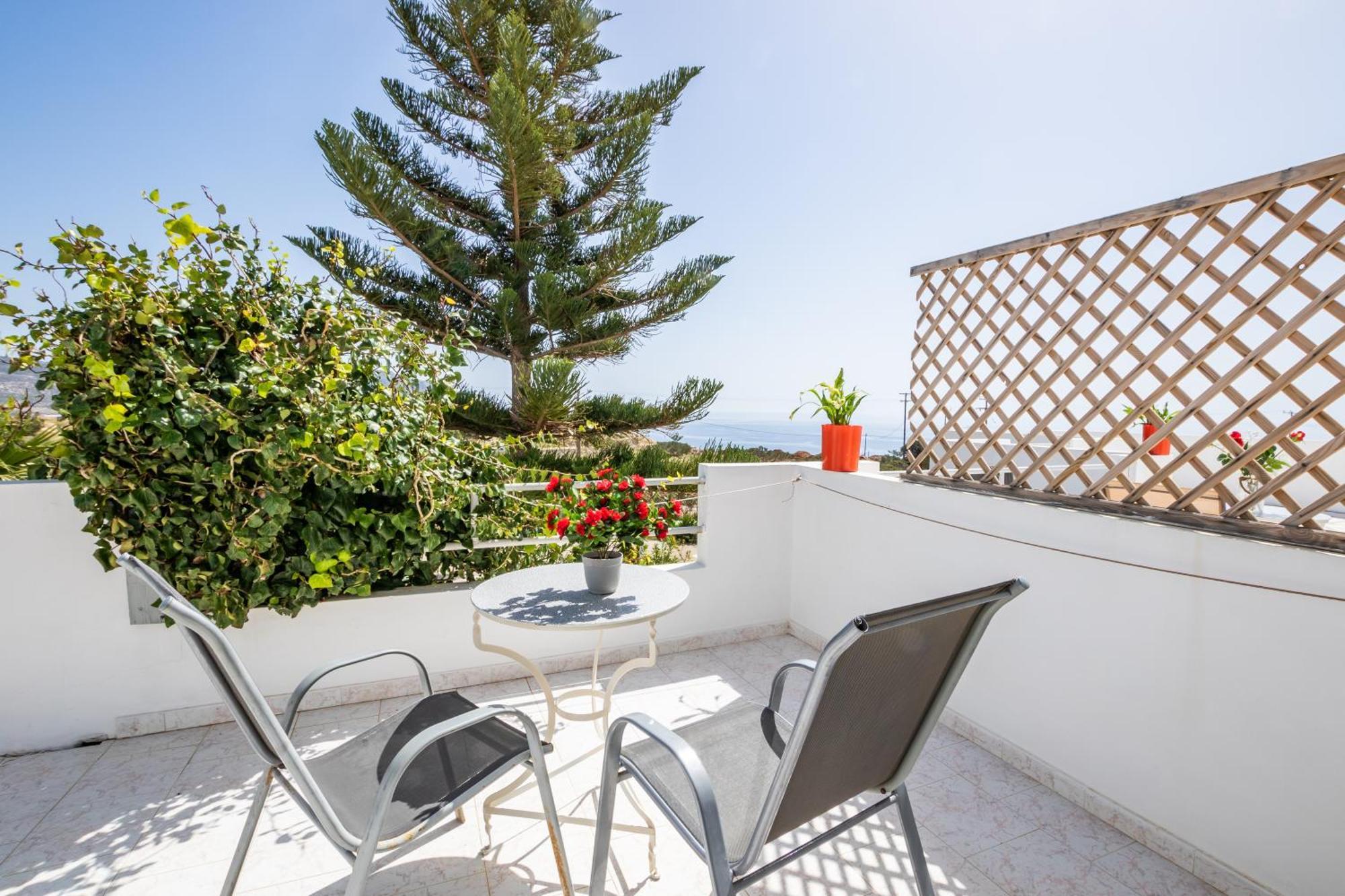 Perama Hotel, Karpathos アモピ エクステリア 写真