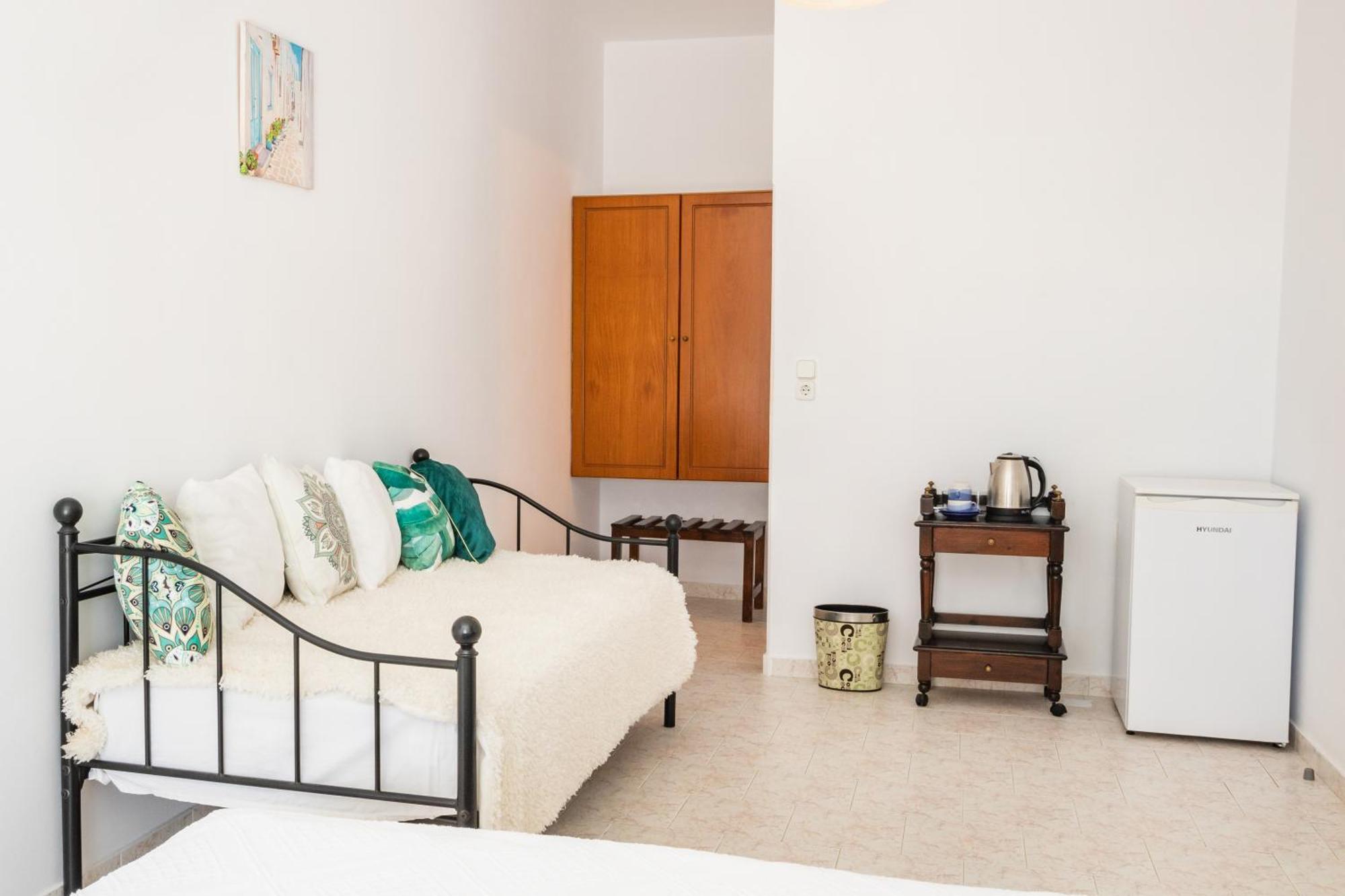 Perama Hotel, Karpathos アモピ エクステリア 写真